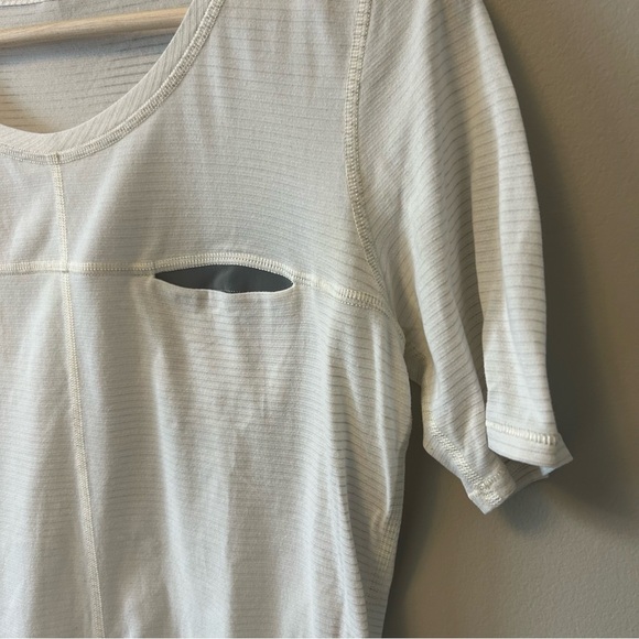 Lululemon Athletica White Stripped Tee Shirt with Reflectors - Picture 3 of 9